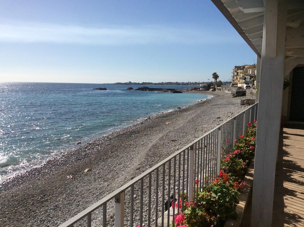 Taormina Stationhouse Apartment Екстериор снимка